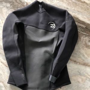 Wetsuit Top Billabong AX2. Size adult small. 2-2 superflex.  Very good condition